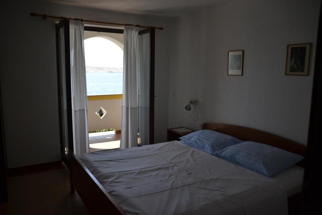 Apartments By The Sea Kustici, Pag - 6335 Zubovići Exterior foto